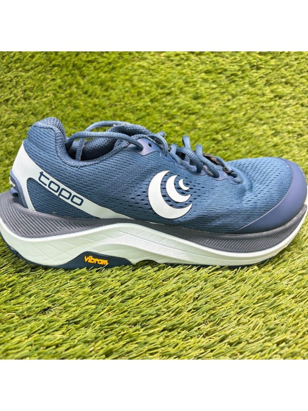 Topo Ultraventure 3 Womens Size 8 Blue White Athletic Running Shoes Sneakers